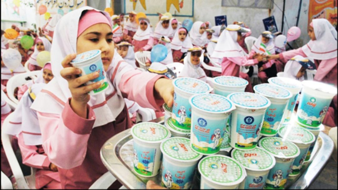 500 هزار دانش‌آموز کرمانی شیر رایگان دریافت می‌کنند