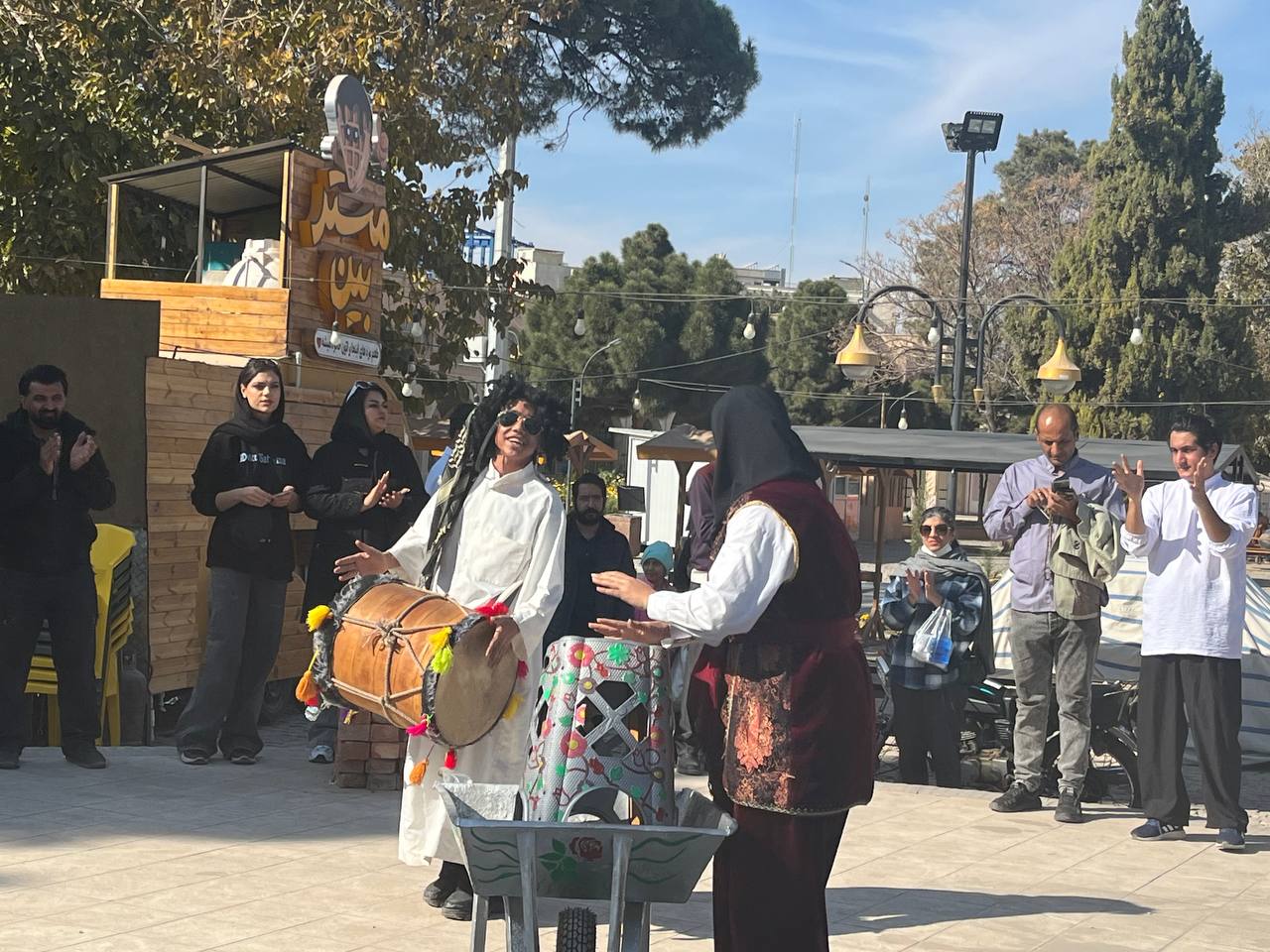 تئاتر خیابانی