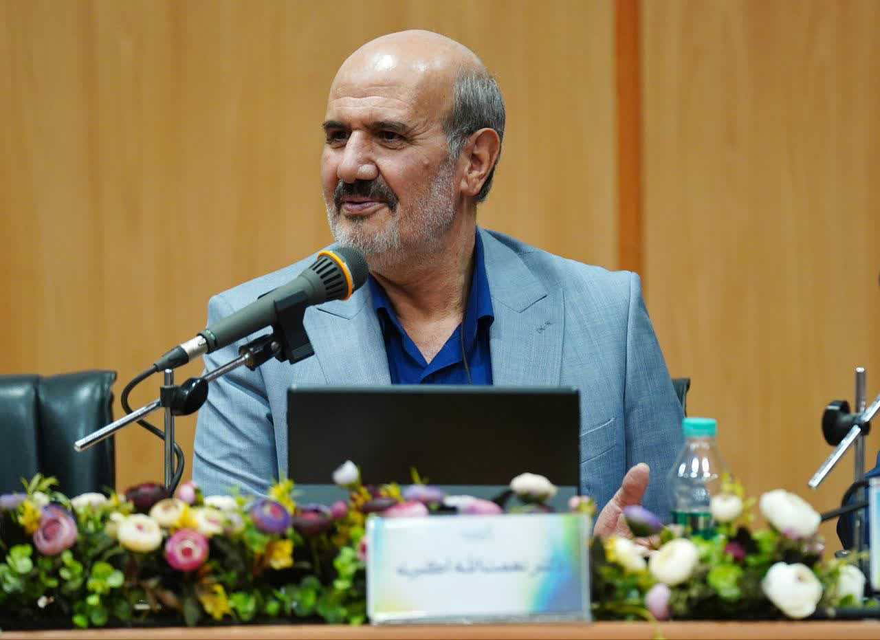 اکبری
