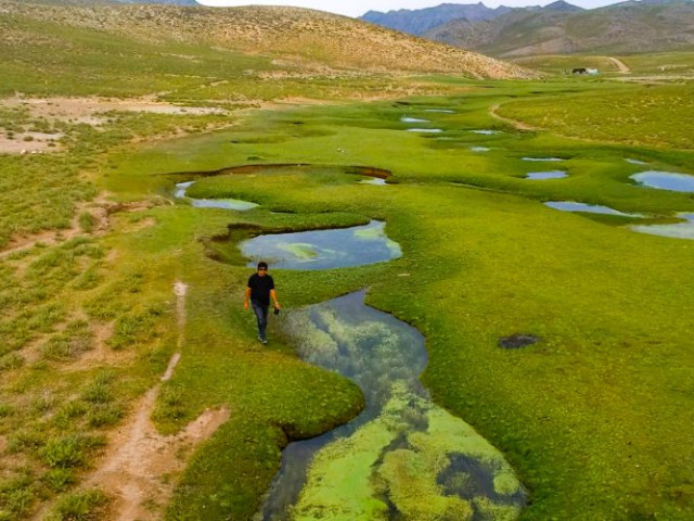 مرگ تدریجی «تخت سرتشتک» در کرمان