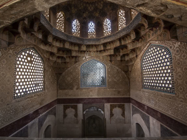 مساجد جامع و گنجعلیخان کرمان در مسیر جهانی شدن