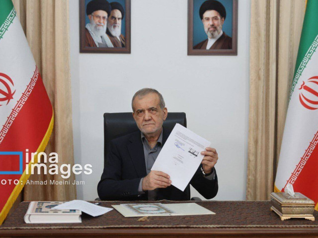 روسای جمهور ایران و آمریکا یادداشت تفاهم خاتمه جنگ را امضا کردند 