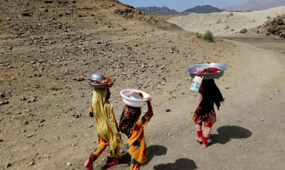 رنج بیآبی بر شانههای زنان «سورتاک»