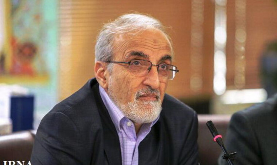 بازگشایی مدارس و دانشگاه‌ها متوقف شود