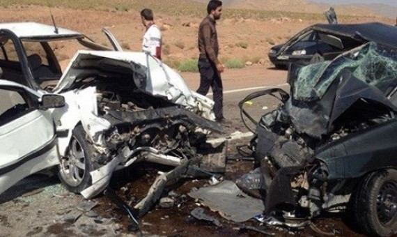 برخورد مرگبار دو خودرو 5 کشته برجا گذاشت