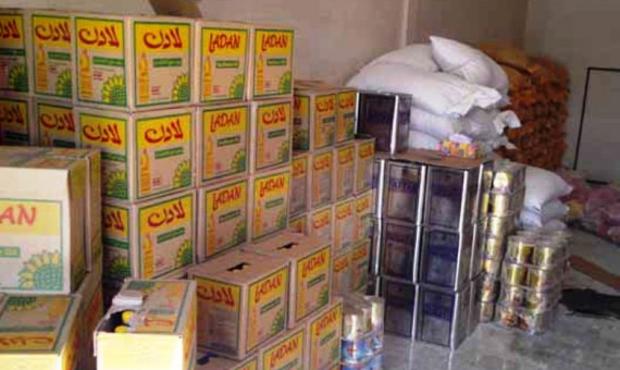 انبار روغنهای احتکار شده در کرمان کشف شد