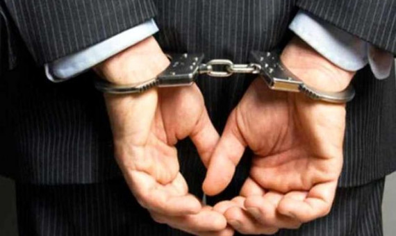 مدیرکل و کارمند یکی از ادارات تابعۀ استانداری کرمان بازداشت شدند