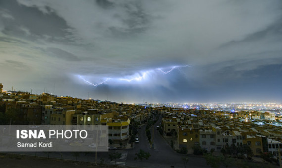رگبار پراکنده و وزش باد در مناطق مختلف کرمان