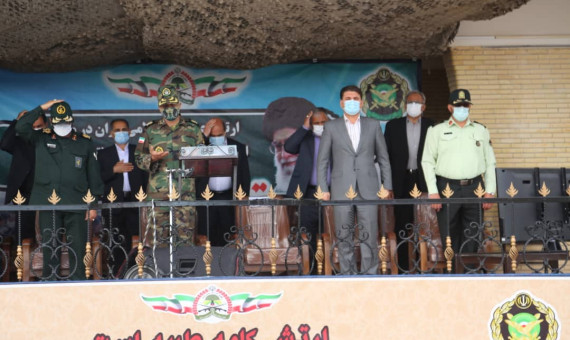 مراسم گرامیداشت روز ارتش در کرمان برگزار شد