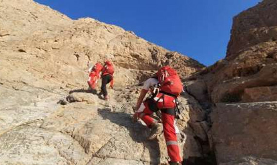 فرد مفقود شده در کوه‌های فوسک نجات یافت