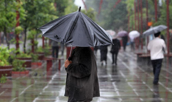 وزش باد شدید و رگبار پراکندۀ باران در کرمان