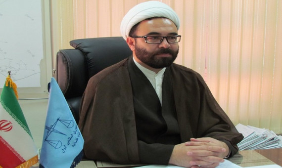 نگهبانان باغ‌های پسته باید تاییدیۀ انتظامی داشته باشند