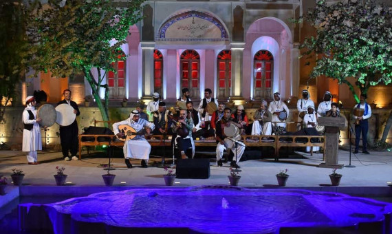 جشنواره موسیقی نواحی در کرمان می‌ماند