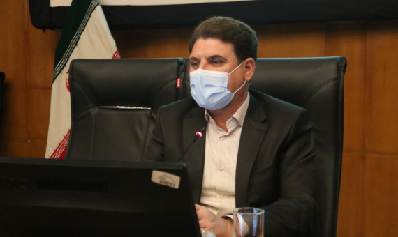 اول از همه باید برای آب استان چاره‌اندیشی کنیم