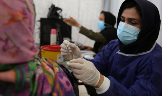 تزریق واکسن کرونا در شرق کرمان از متوسط کشوری پایین‌تر است