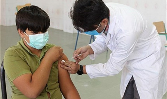 ۹۰ درصد دانش‌آموزان کرمانی بالای ۱۲ سال واکسن کرونا زدند