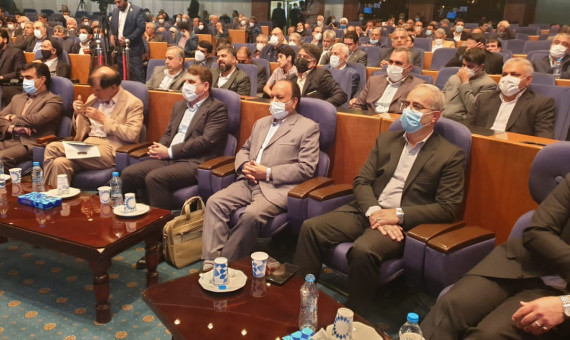 همۀ جریانهای سیاسی به توسعۀ استان کمک کنند