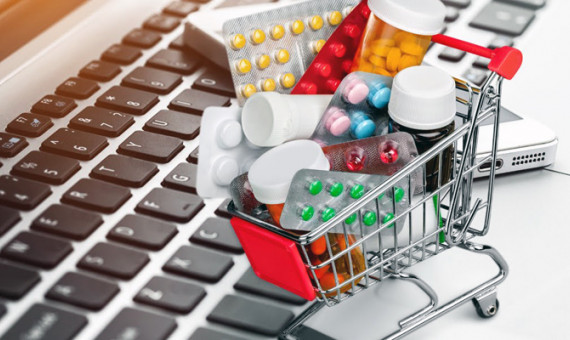 فروش اینترنتی دارو توسط داروخانه‌ها تخلف است