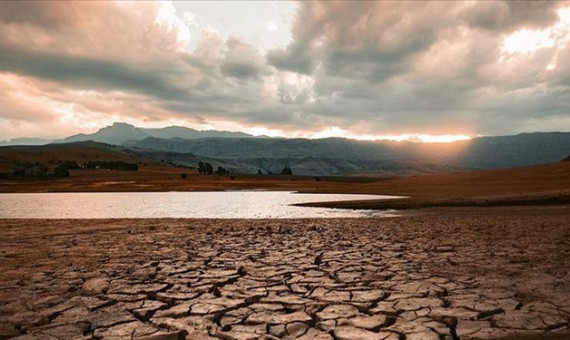 بحران کاهش آب سفره‌های زیرزمینی و افزایش گردوغبار در کرمان