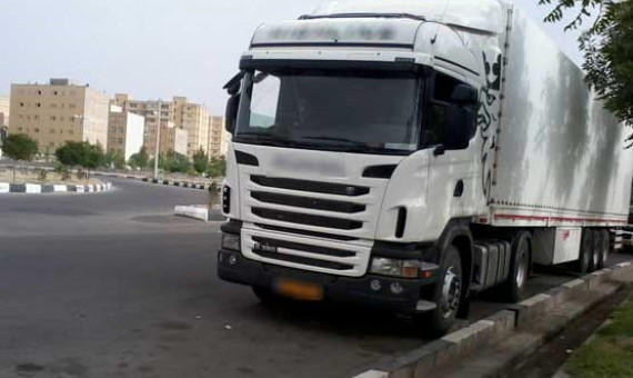 سارق لوازم کامیون‌ها در سیرجان دستگیر شد