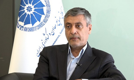 برای رشد اقتصادی باید تحریمهای داخلی و خارجی رفع شود