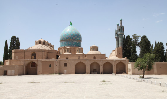 مرمت گنبد شاه نعمت‌الله ولی در حال انجام است