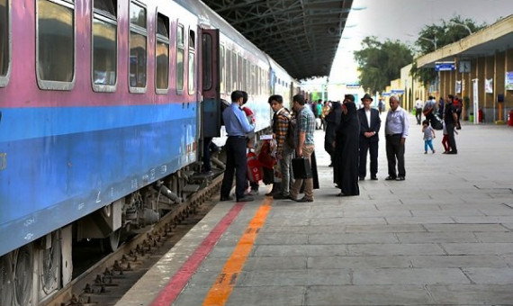 پیش‌فروش بلیت قطار برای روزهای پایانی اردیبهشت از چهارشنبه 