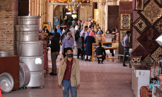 ساماندهی دست‌فروش‌ها در قدمگاه و بازار کرمان 