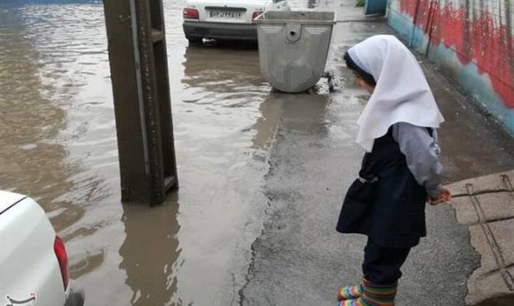 بارندگی شدید مدارس دهبکری را تعطیل کرد