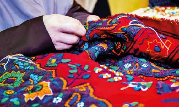 پرداخت وام 20 میلیونی به متقاضیان خرید صنایعدستی در کرمان