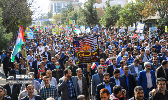 راهپیمایی 13 آبان در کرمان برگزار شد