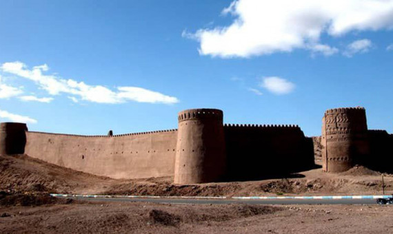 مطالعات طرح مرمت ارگ تاریخی انار انجام میشود