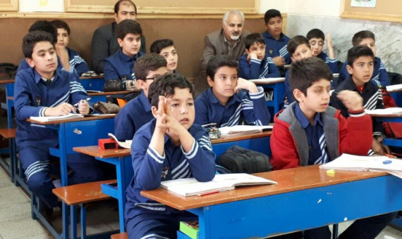 به‌شدت مخالف تعطیلی مدارس به هر بهانه‌ای هستیم
