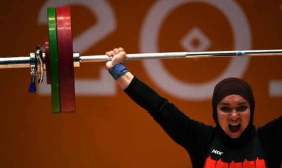 دختران کرمانی قهرمان مسابقات وزنه‌برداری نوجوانان شدند