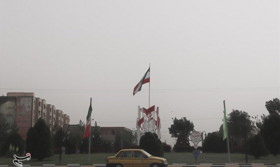 آسمان کرمان تا پایان هفته غبارآلود است