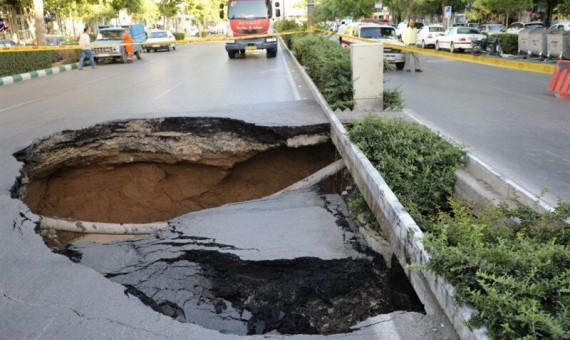 فرونشست به خانه و خیابان‌های کلان‌شهرها رسیده است