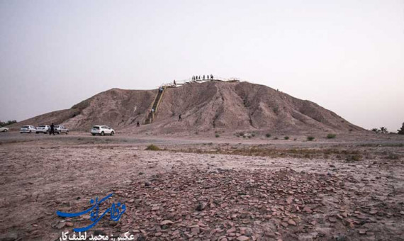 تپه باستانی کنار صندل سر و سامان می‌گیرد
