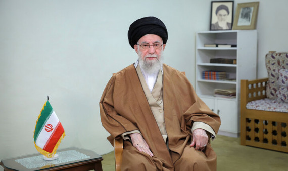 امسال شعار و مسئلۀ اصلی همچنان اقتصادی و ناظر به مسئلۀ سرمایهگذاری است