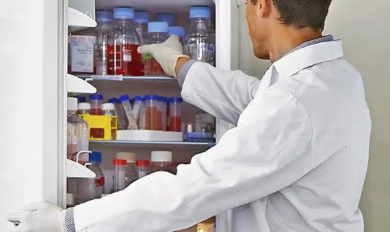 فروش داروهای یخچالی در فضای مجازی تهدیدکنندۀ سلامت مردم است 