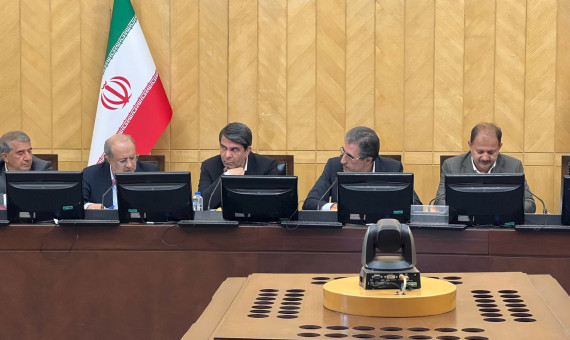 در هیات مدیرۀ همۀ معادن بزرگ از نیروهای بومی استان استفاده شود