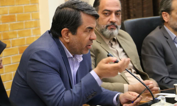 فرمانداران به دور از روابط شخصی و باندی عمل کنند
