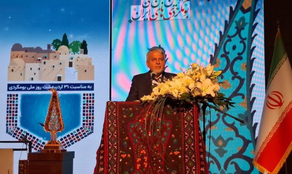 مردم ایران را به دیدن تمدن جیرفت دعوت میکنم