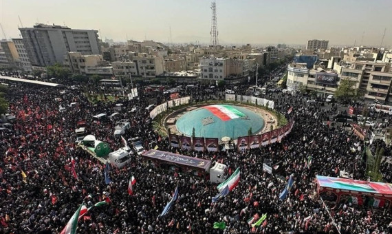 پیکر فرماندهان و دانشمندان شهید در تهران تشییع شد