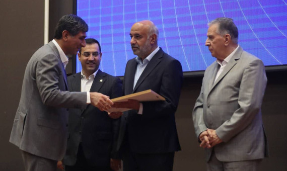 تقدیر از مدیر مجتمع مس سرچشمه رفسنجان بهعنوان «سفیر مهارت»