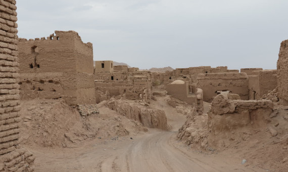 چرخۀ گردشگری لوت با گلباف کامل می‌شود