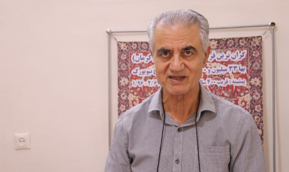 یک مویز و چهارصد قلندر!