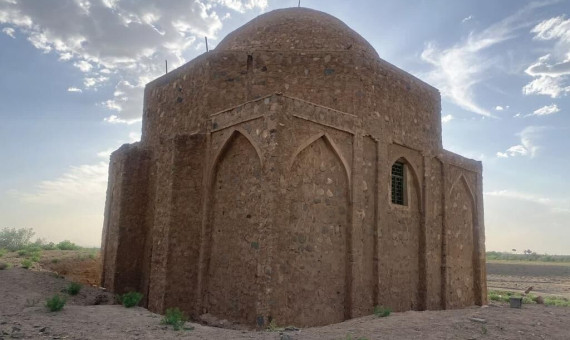 تخریب تدریجی میر زبیر سیرجان