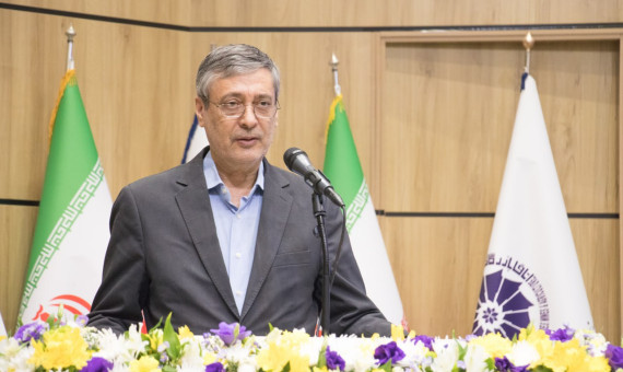 کرمان نباید فقط انبار مواد خام ایران باشد