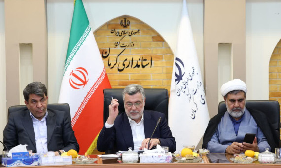  اولویت نخست وزارت بهداشت حفظ نیروی انسانی است   