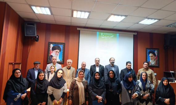 شعر بانو حیاتی کرمانی از الگوهای عرفانی پیروی می‌کند